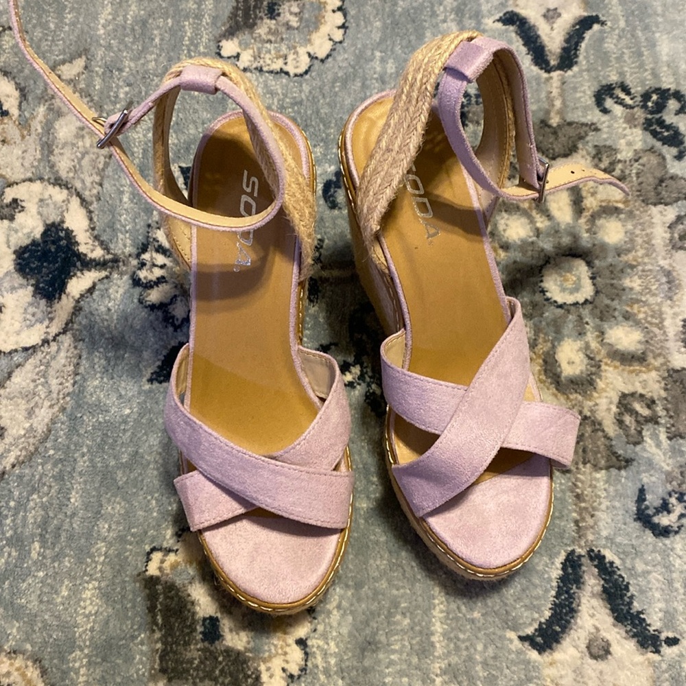 Wedge heels